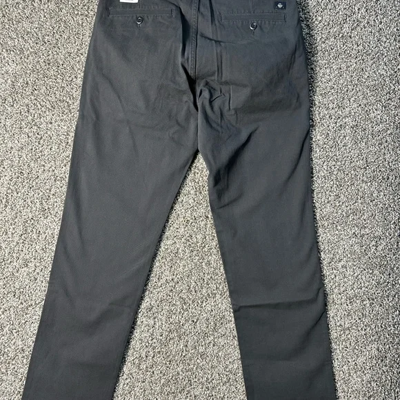 NWT men’s Dockers ultimate chino slim fit pants SZ 30x32 - Picture 3 of 7